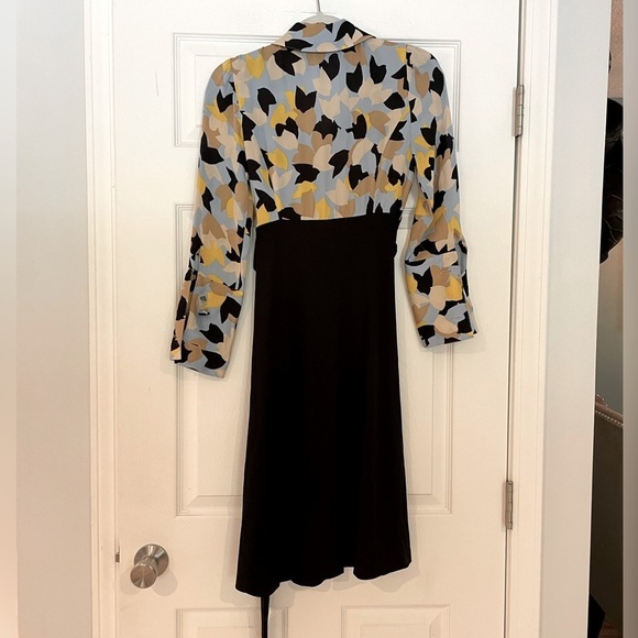 Diane Von Furstenberg Brea Wrap Dress Cut Out Tulips Collared/ Rayon Silk blend - Picture 2 of 4